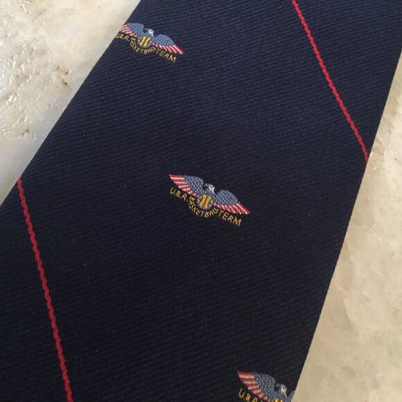 BOTANY 500 U.S.A. BASKETBALL TEAM TIE - Picture 7 of 10